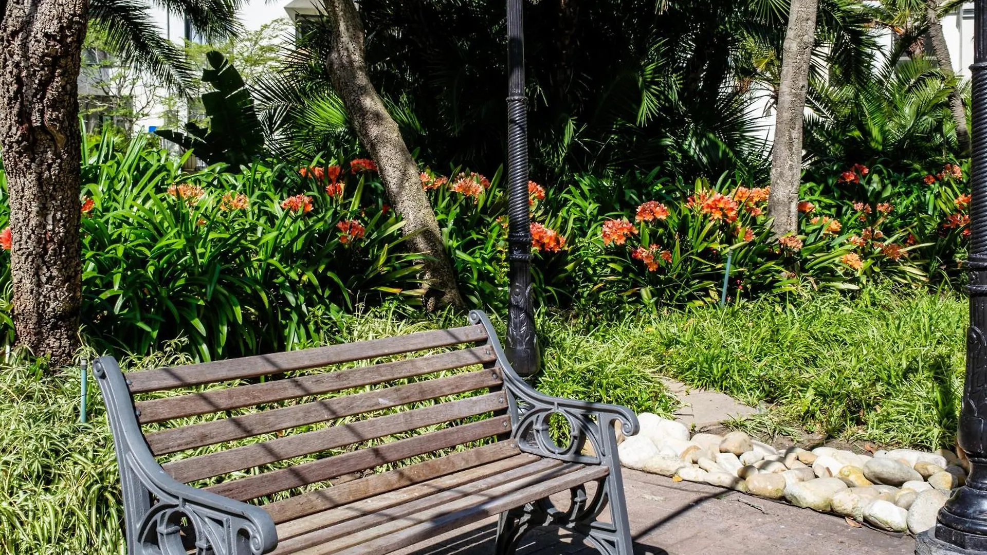 Belina - Island Club Canal Front Cape Town